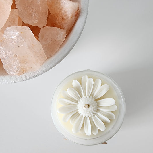 Frosty Daisy Candle